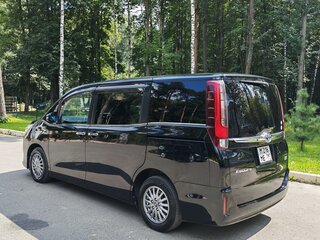 2015 Toyota Esquire I, чёрный, 2095000 рублей, вид 4