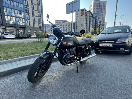 2015 Moto Guzzi V 7, чёрный, 700000 рублей, вид 3