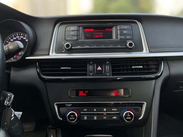 2019 Kia Optima IV Рестайлинг, белый, 1400000 рублей - вид 11