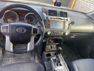 2016 Toyota Land Cruiser Prado 150 Series Рестайлинг 1, чёрный, 4200000 рублей, вид 5