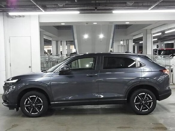 2022 Honda Vezel II, серый, 1650000 рублей - вид 5