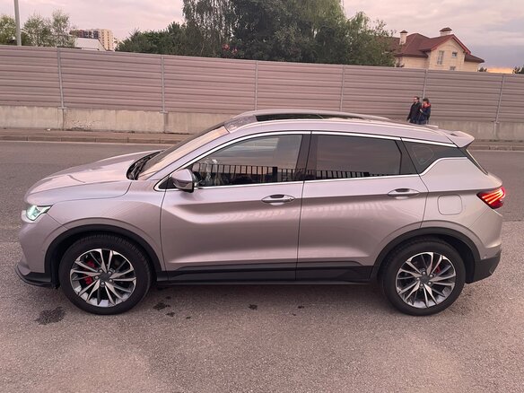 2022 Geely Coolray I, серебристый, 1800000 рублей - вид 3