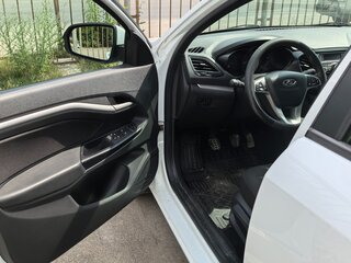 2019 Lada (ВАЗ) Vesta SW I, белый, 1100000 рублей, вид 2