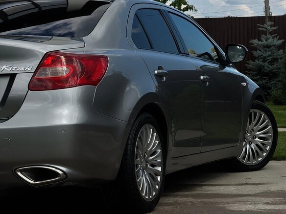 2010 Suzuki Kizashi, серебристый - вид 10