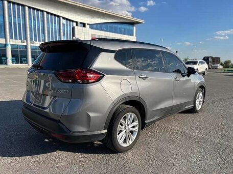 2022 Chevrolet Orlando II, серебристый, 1555000 рублей, вид 3
