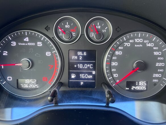 2011 Audi A3 II (8P) Рестайлинг 2, белый, 750000 рублей - вид 15