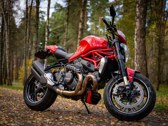 2016 Ducati Monster 1200, красный, 1300000 рублей
