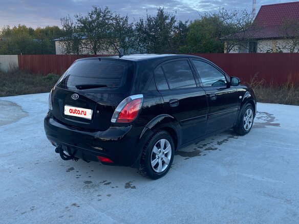 2011 Kia Rio II Рестайлинг, чёрный, 450000 рублей - вид 2