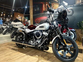 2025 Harley-Davidson Street Bob, серебристый, 2290000 рублей, вид 3