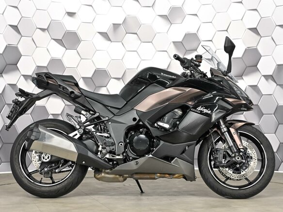 2023 Kawasaki Ninja 1000 SX, чёрный, 1259000 рублей - вид 2