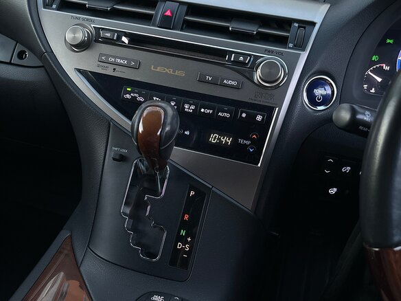 2014 Lexus RX 450h III Рестайлинг, белый, 3100000 рублей - вид 28