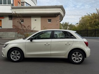 2014 Audi A1 I (8X), белый, 900000 рублей, вид 4