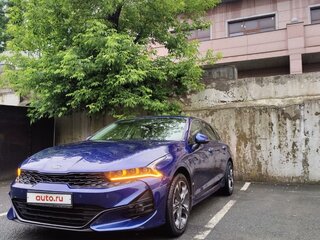 2020 Kia K5 III, синий, 2900000 рублей, вид 1
