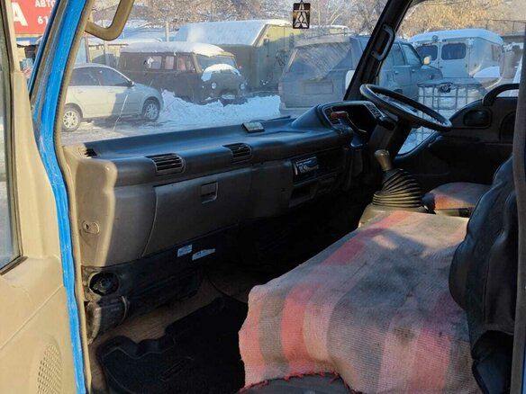 1996 Isuzu Elf (N-series), синий - вид 7