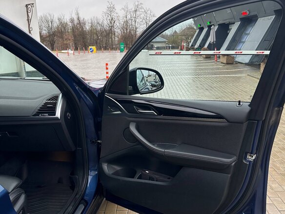 2018 BMW X3 20d xDrive III (G01), синий, 3800000 рублей - вид 17