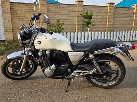 2012 Honda CB 1100, белый, 700000 рублей, вид 5