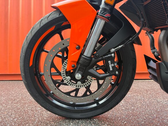 2023 KTM 250 Duke, чёрный, 399990 рублей - вид 16