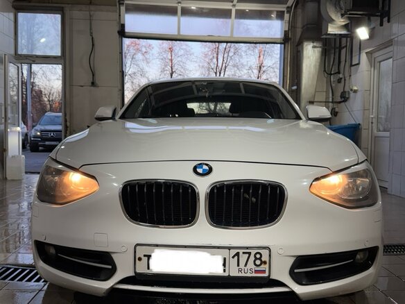 2013 BMW 1 серии 116i II (F20/F21), белый, 920000 рублей