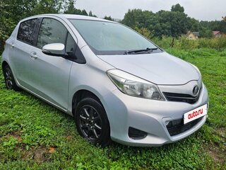 2012 Toyota Vitz III (XP130), серый, 640000 рублей, вид 3