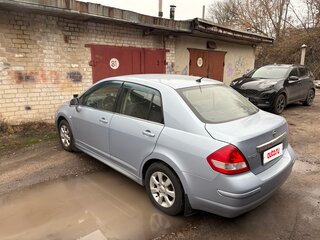 2011 Nissan Tiida I Рестайлинг, голубой, 700000 рублей, вид 5