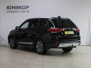 2018 Mitsubishi Outlander III Рестайлинг 3, чёрный, 1929000 рублей, вид 4