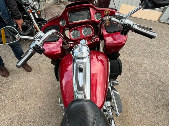 2016 Harley-Davidson CVO Road Glide, красный, 1600000 рублей - вид 2