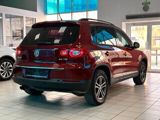 2010 Volkswagen Tiguan I, красный, 1099000 рублей, вид 4