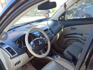 2010 Mitsubishi Outlander II Рестайлинг, чёрный, 1500000 рублей, вид 2