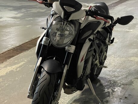 2015 MV Agusta Dragster 800, белый, 800000 рублей, вид 3