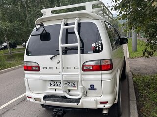 2000 Mitsubishi Delica IV, белый, 1900000 рублей, вид 3