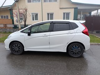 2018 Honda Fit III Рестайлинг, белый, 1230000 рублей, вид 4