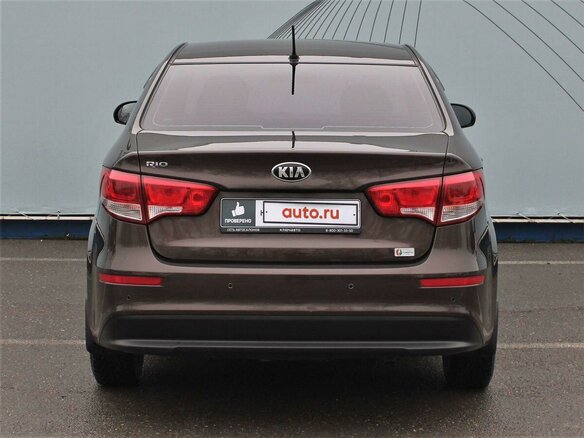 2016 Kia Rio III Рестайлинг, коричневый, 1300000 рублей - вид 5