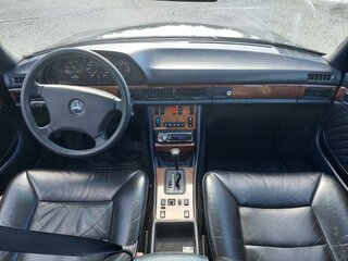 1990 Mercedes-Benz S-Класс 300 II (W126) Рестайлинг, чёрный, 1650000 рублей, вид 4