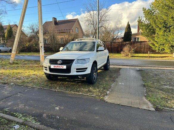 2009 Volkswagen Touareg I Рестайлинг, белый, 1130000 рублей - вид 8