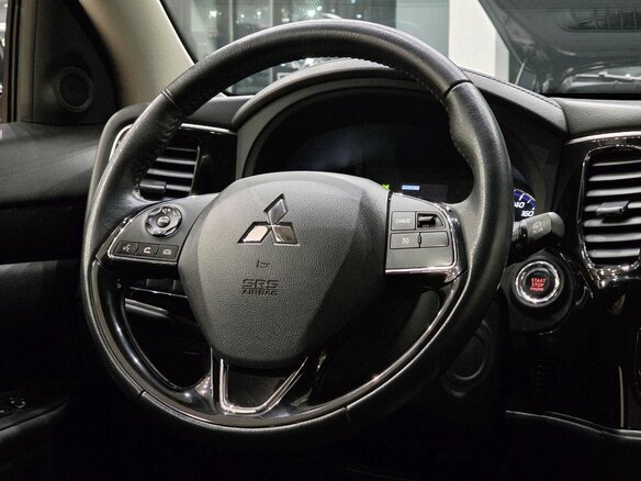 2019 Mitsubishi Outlander III Рестайлинг 3, белый - вид 18