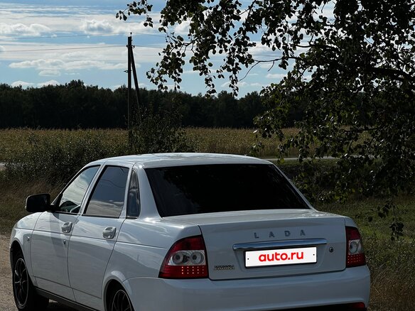 2017 Lada (ВАЗ) Priora I Рестайлинг, белый, 680000 рублей - вид 5