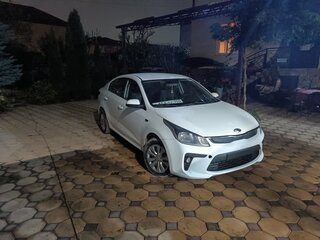 2018 Kia Rio IV, белый, 645000 рублей, вид 3