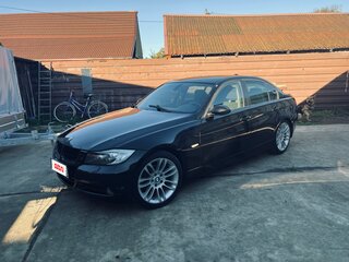 2005 BMW 3 серии 320d V (E90/E91/E92/E93), чёрный, 900000 рублей, вид 2