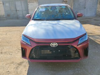 2022 Toyota Yaris IV, красный, 2300000 рублей, вид 1