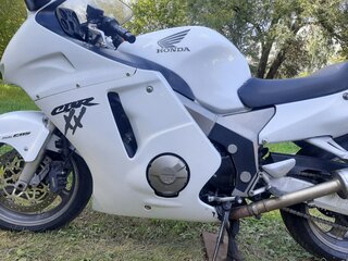 2001 Honda CBR 1100 XX, белый, 450000 рублей, вид 2