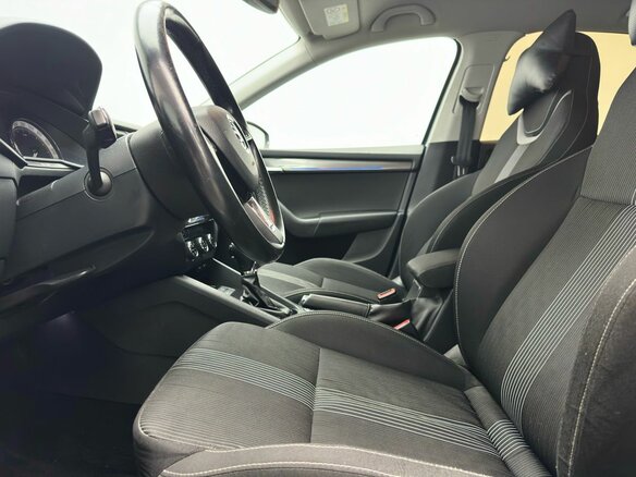 2017 Skoda Octavia III (A7) Рестайлинг, серый, 1795000 рублей - вид 17