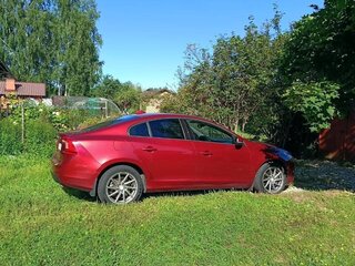 2013 Volvo S60 II, красный, 950000 рублей, вид 2