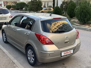 2011 Nissan Tiida I Рестайлинг, коричневый, 630000 рублей, вид 5