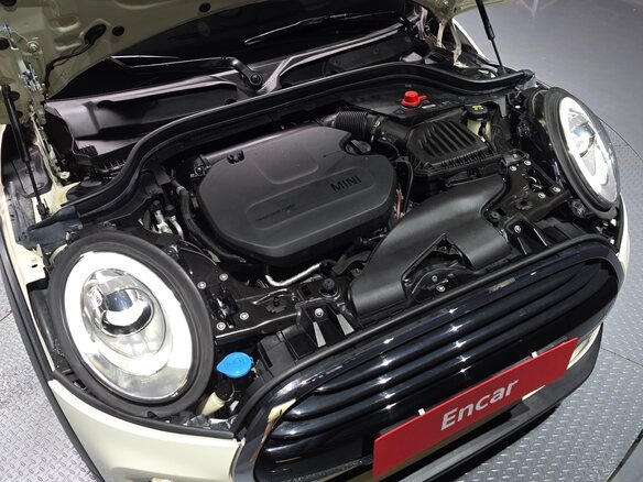 2018 Mini Hatch Cooper D III (F55/F56), зелёный, 1050000 рублей - вид 5