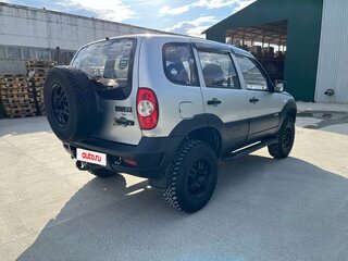 2011 Chevrolet Niva I Рестайлинг, серый, 450000 рублей, вид 5