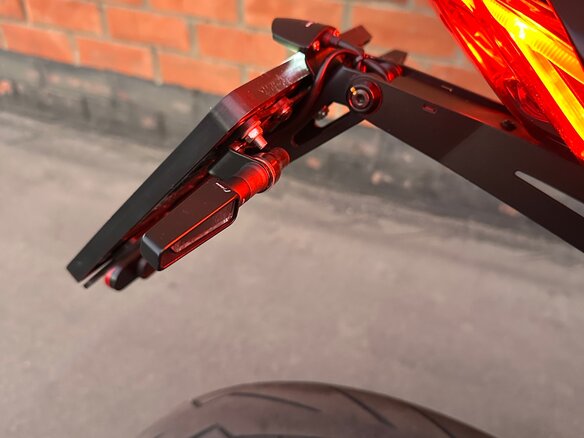 2021 Ducati Monster 937, чёрный - вид 14