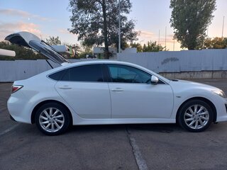 2012 Mazda 6 II (GH) Рестайлинг, белый, 1450000 рублей, вид 3