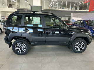 2026 Lada (ВАЗ) Niva Travel I Рестайлинг, чёрный, 1712000 рублей, вид 4