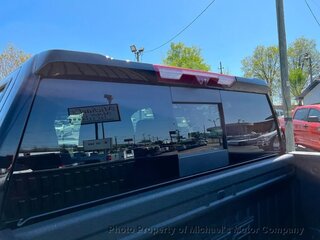 2022 Chevrolet Silverado Crew Cab IV (T1XX), чёрный, 9878112 рублей, вид 3