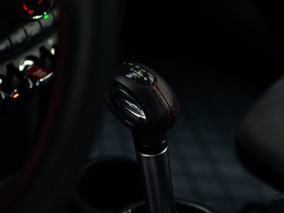 2017 Mini Hatch JCW III (F55/F56), чёрный, 2050000 рублей - вид 21